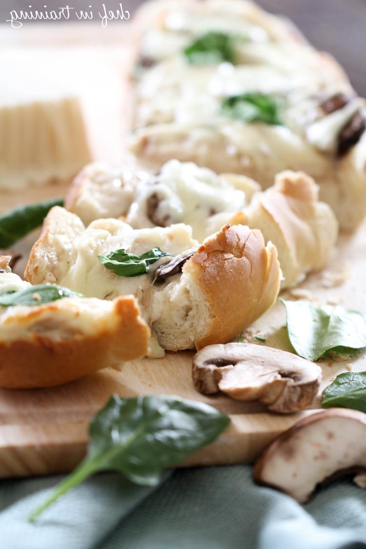Spinach Chicken Alfredo French Bread Pizza on chef-in-training.com ...Super easy and great dinner for those busy days when there is no time for the kitchen! A family favorite! #dinner #recipe #pizza